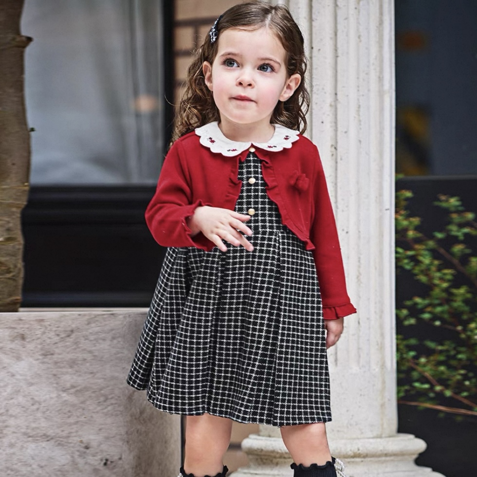 ナオミ・ライトテディベアと赤い服の子 ☆SALE☆【Peko & Poko】4色2柄Tシャツ（S407015）|SERAPH（セラフ